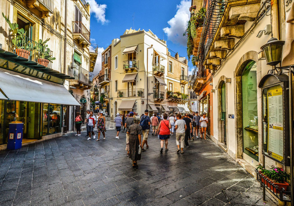 Covid-19 e il ritorno delle regioni ai colori: la Sicilia in zona gialla