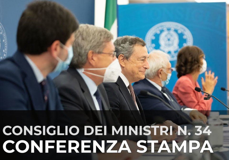 Mario Draghi: "Violenza No Vax odiosa e vigliacca". La conferenza stampa su Green Pass e nuove misure